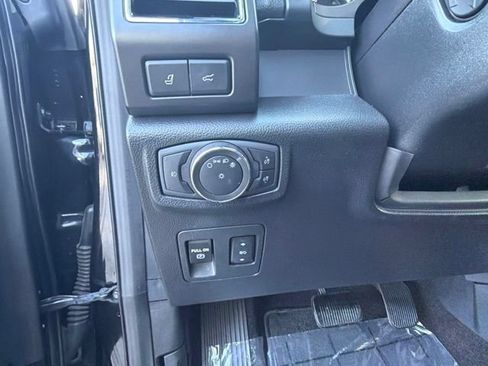 Used 2020 Ford Expedition Limited w/ Equipment Group 302A RWD image 15