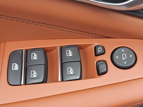 New 2026 BMW X5 xDrive50e w/ M Sport Package image 21