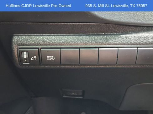 Used 2021 Toyota Corolla SE FWD image 29