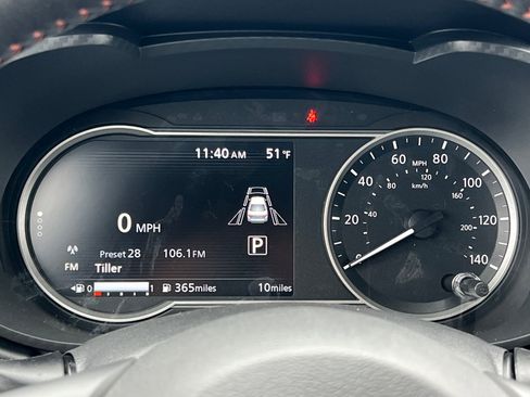 New 2025 Nissan Versa SR w/ Trunk Package image 20