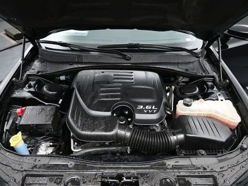 Used 2023 Chrysler 300 Touring L w/ Comfort Group RWD image 43