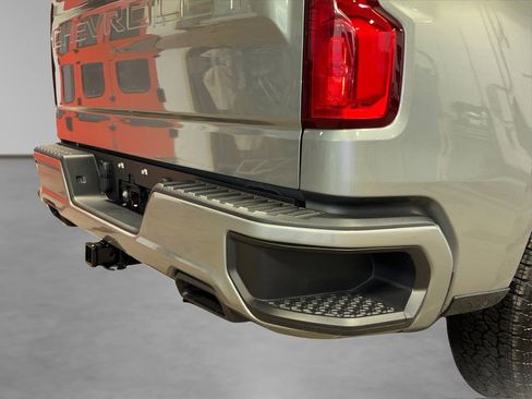 Used 2023 Chevrolet Silverado 1500 RST w/ Z71 Off-Road Package image 17