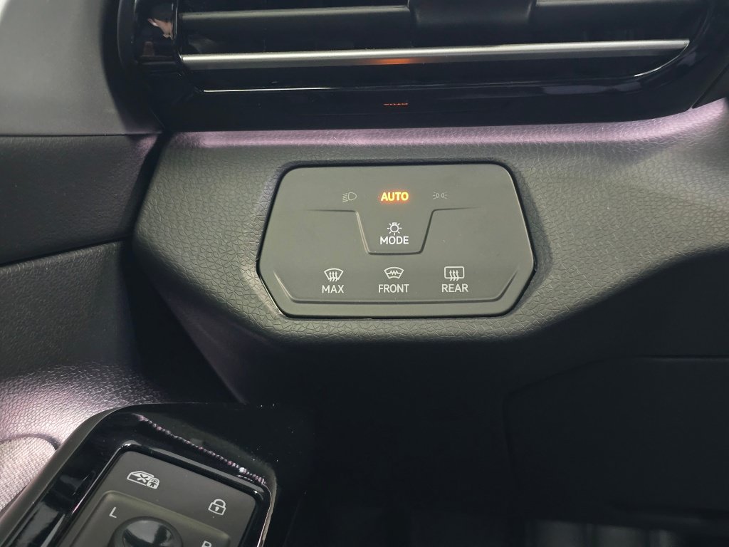 New 2026 Volkswagen ID.4 Pro AWD/4WD image 22