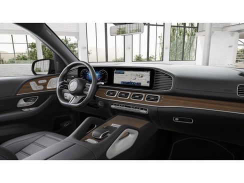 New 2026 Mercedes-Benz GLS 580 4MATIC image 18