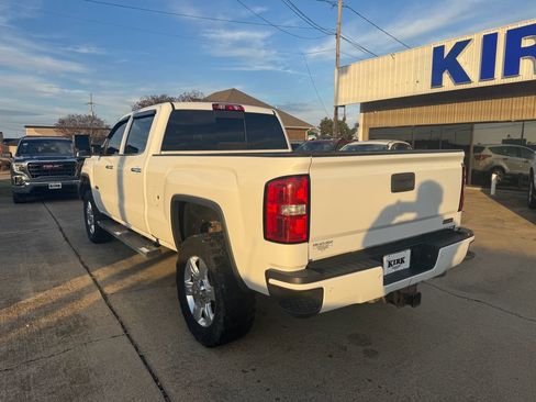 Used 2017 GMC Sierra 3500 SLT w/ Duramax Plus Package AWD/4WD image 3
