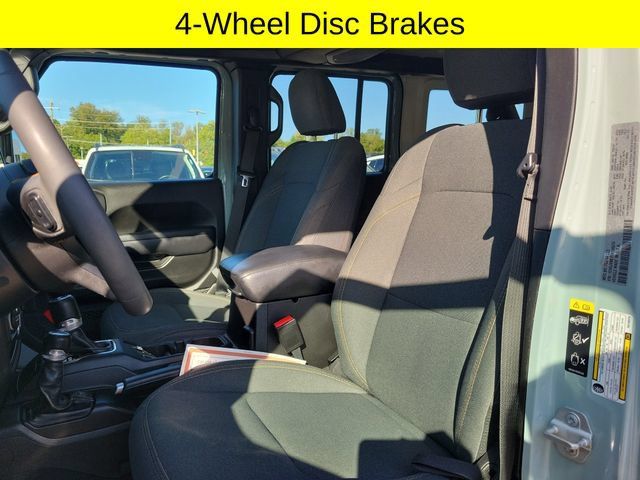 Used 2024 Jeep Wrangler Unlimited w/ Convenience Group AWD/4WD image 24
