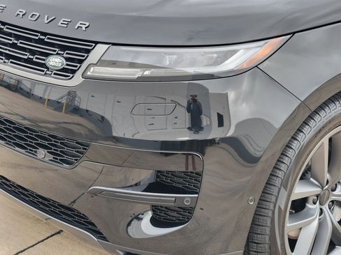 New 2026 Land Rover Range Rover Sport SE image 9