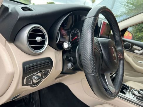 Used 2016 Mercedes-Benz GLC 300 4MATIC image 16