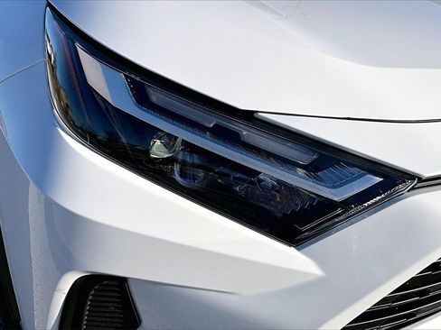 Used 2022 Toyota RAV4 XLE image 26