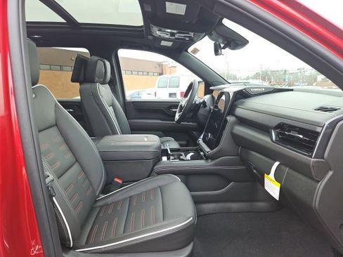 New 2026 GMC Yukon XL AT4 Ultimate w/ LPO, Floor Liner Package AWD/4WD image 24