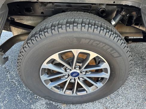 Used 2018 Ford F150 XLT w/ Equipment Group 302A Luxury AWD/4WD image 4
