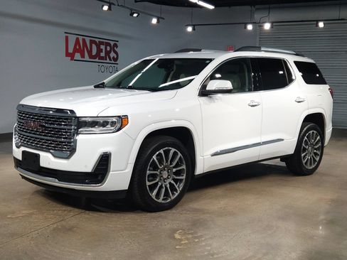 Used 2023 GMC Acadia Denali AWD/4WD image 3
