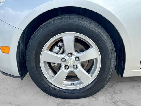 Used 2016 Chevrolet Cruze LT FWD image 13