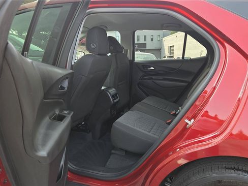 Used 2023 Chevrolet Equinox LT FWD image 29