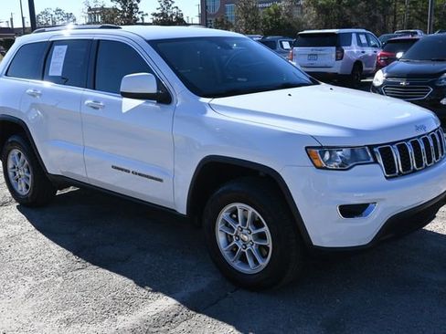Used 2020 Jeep Grand Cherokee Laredo image 7