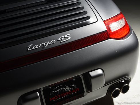 Used 2010 Porsche 911 Targa 4S AWD/4WD image 17