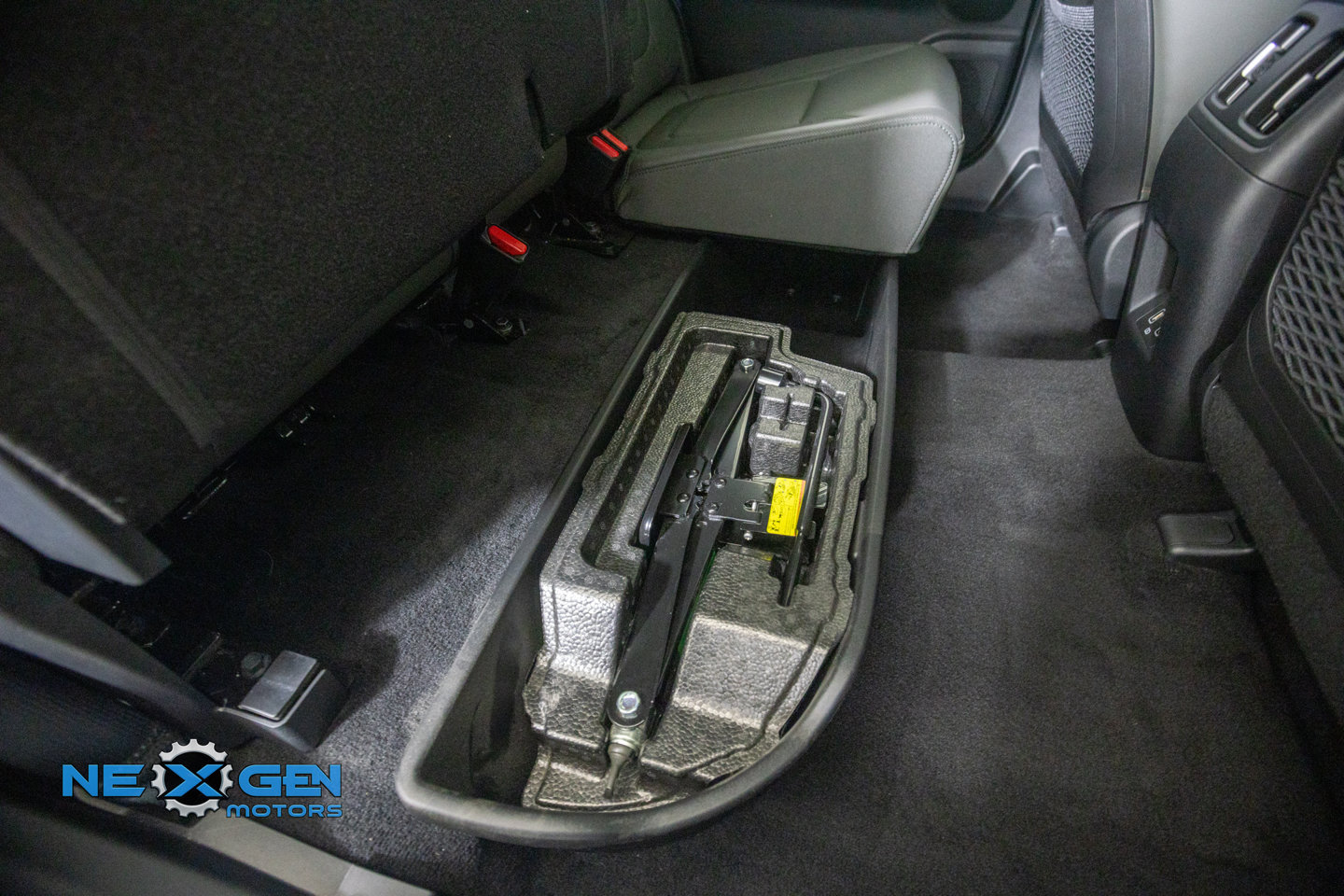 Used 2023 Hyundai Santa Cruz Limited AWD/4WD image 38