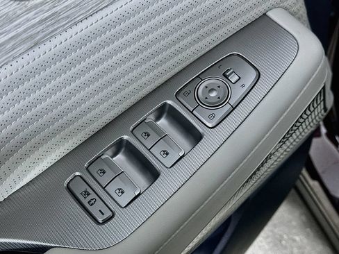 Used 2025 Hyundai Palisade Calligraphy FWD image 21
