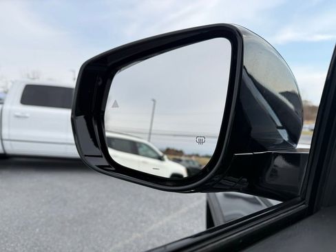 Used 2022 Jeep Grand Cherokee L Limited image 12