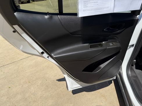 Used 2024 Chevrolet Equinox LT FWD image 23