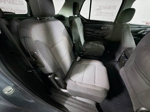 Used 2018 Chevrolet Traverse LT image 31
