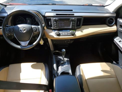 Used 2017 Toyota RAV4 XLE image 12