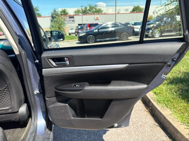 Used 2013 Subaru Outback 2.5i AWD/4WD image 26