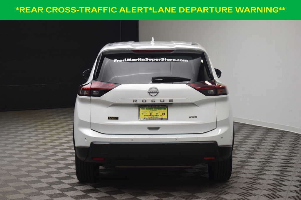 Used 2025 Nissan Rogue SV AWD/4WD image 6