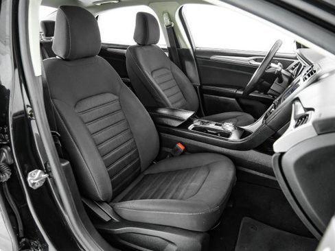 Used 2020 Ford Fusion SE image 33