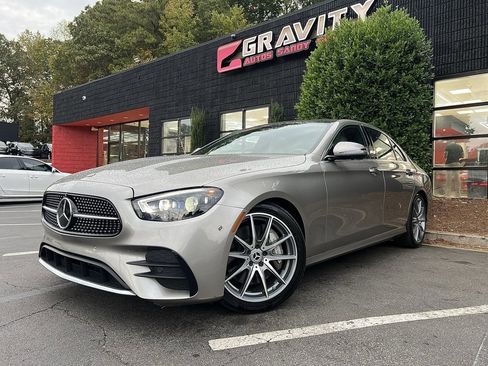 Used 2021 Mercedes-Benz E 350 Sedan image 2