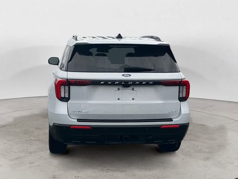 Certified 2025 Ford Explorer Active image 4