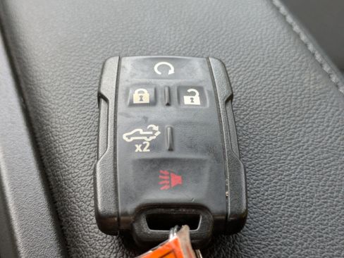 Used 2020 Chevrolet Silverado 1500 Custom w/ Custom Value Package image 29