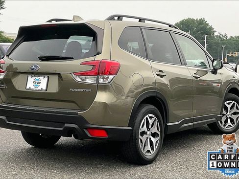 Certified 2023 Subaru Forester Premium AWD/4WD image 14