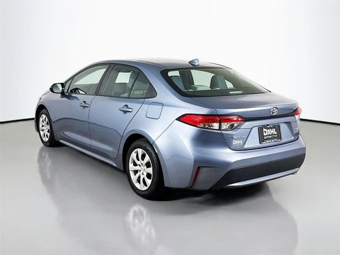 Used 2021 Toyota Corolla LE image 5