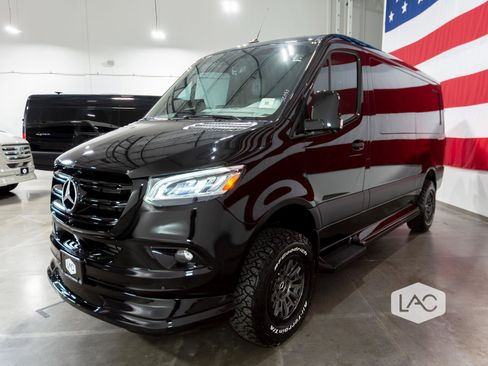Used 2025 Mercedes-Benz Sprinter 2500 image 7