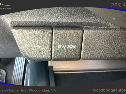 Used 2020 Toyota Camry SE image 21