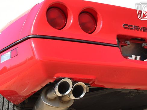 Used 1989 Chevrolet Corvette Coupe RWD image 36