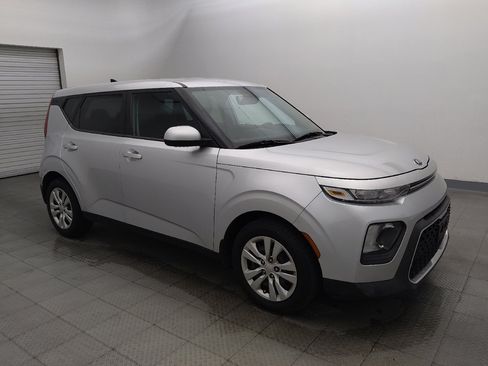 Used 2021 Kia Soul LX FWD image 11
