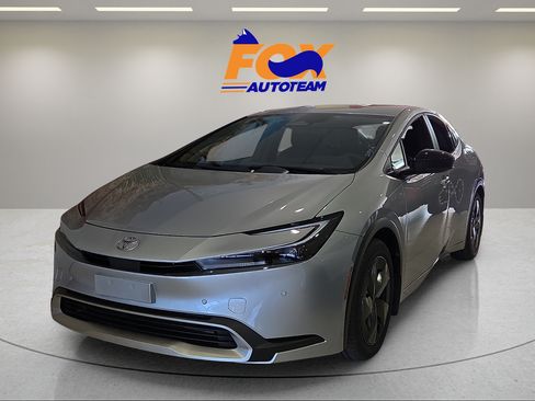 New 2026 Toyota Prius Plug-In Hybrid FWD image 1