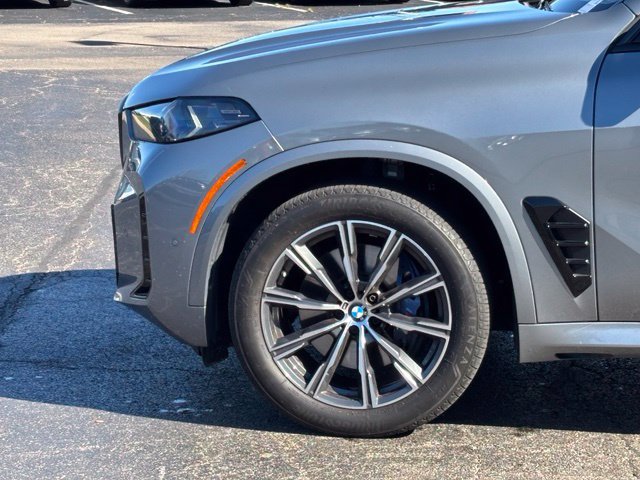 Used 2024 BMW X5 xDrive40i w/ M Sport Package AWD/4WD image 6