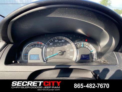 Used 2014 Toyota Camry SE FWD image 19