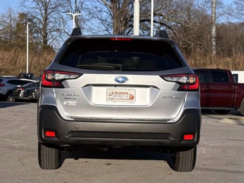 Certified 2025 Subaru Outback Premium image 5