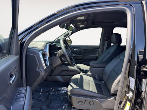 Used 2023 GMC Canyon Elevation w/ Elevation Premium Package AWD/4WD image 10
