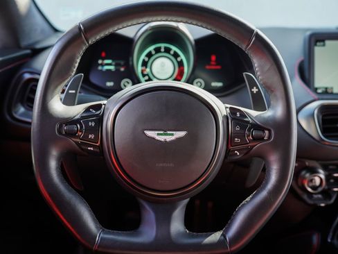 Used 2020 Aston Martin V8 Vantage Coupe image 23