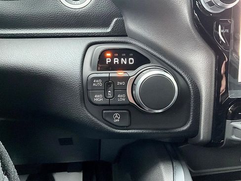 New 2026 RAM 1500 4x4 Crew Cab image 20