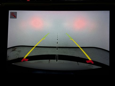 Used 2023 Jeep Grand Cherokee Limited w/ Black Appearance Package image 16