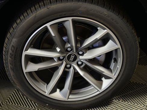 New 2025 Audi Q3 2.0T Premium w/ Convenience Package image 9