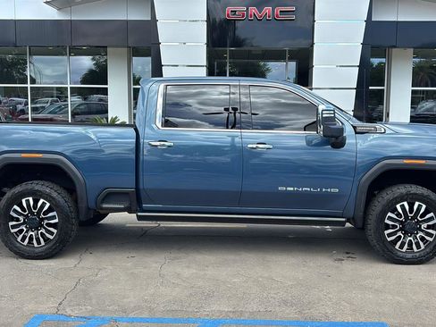 Certified 2024 GMC Sierra 2500 Denali Ultimate AWD/4WD image 9