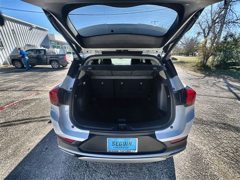 Used 2022 Buick Encore GX Select image 25