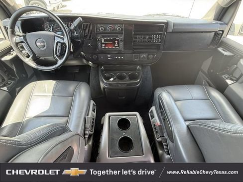 Used 2018 GMC Savana 2500 w/ Enhanced Convenience Package RWD image 12